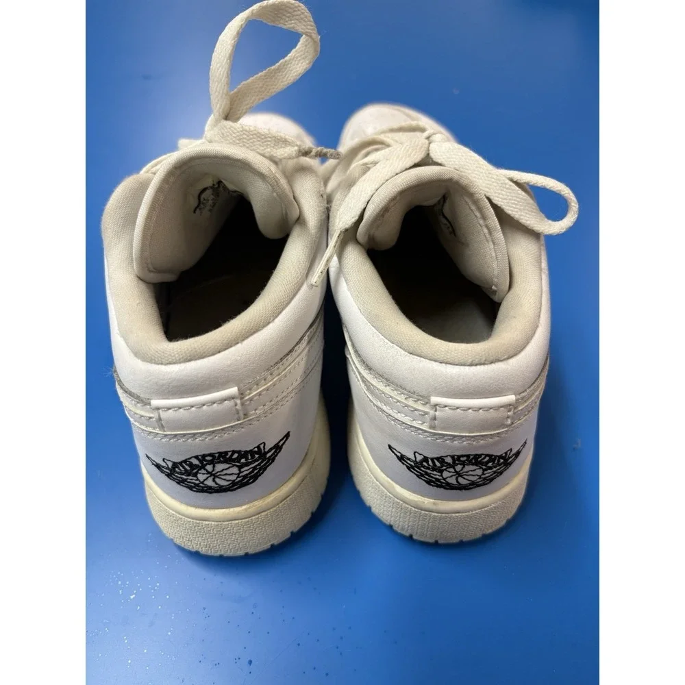 Nike‎ Air Jordan 1 Mid GS White/Black Sneakers 6.5Y/8W 553560-101
